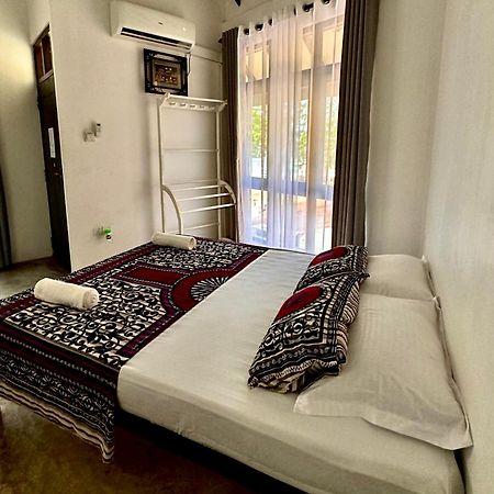 Neo Bay Hotel Weligama Luaran gambar