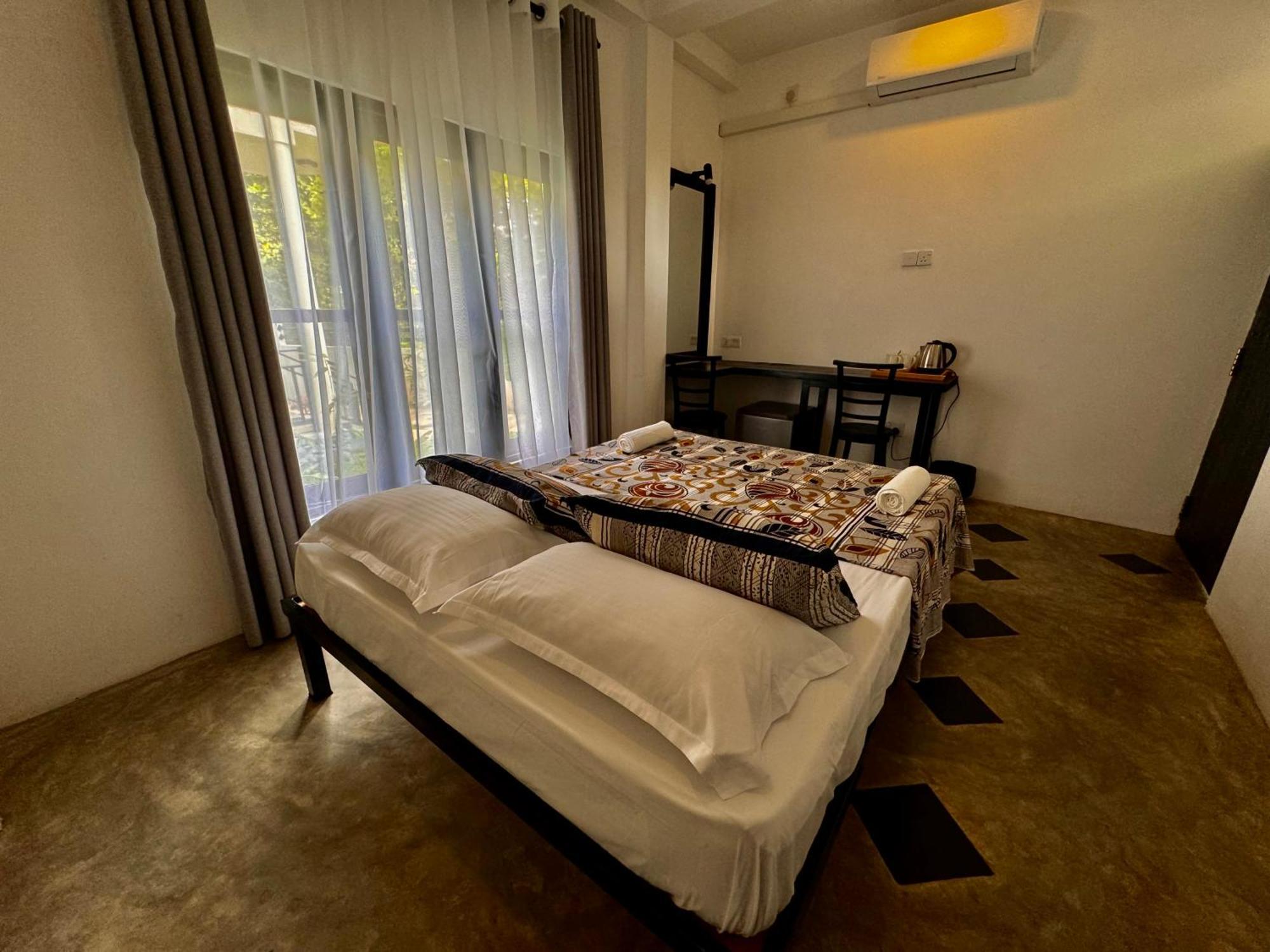 Neo Bay Hotel Weligama Luaran gambar